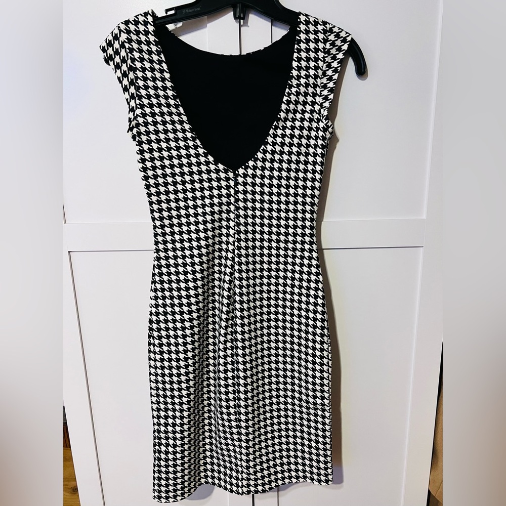 Zara Black and White Houndstooth Mini Dress - Picture 3 of 6